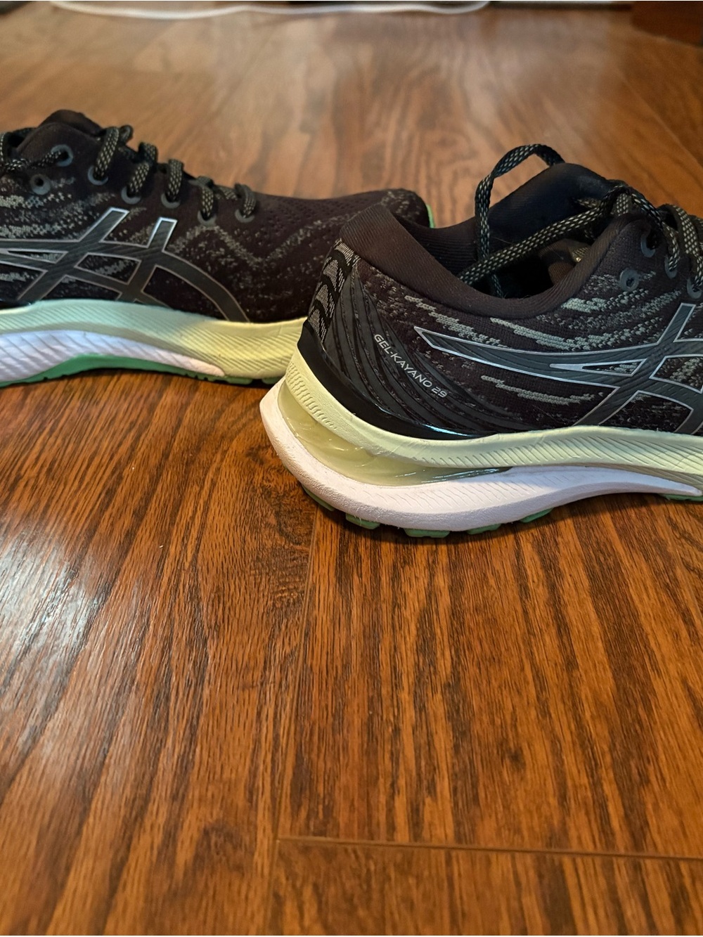 ASICS Women’s Black & Lime Gel-Kayano 29 Running Sneakers